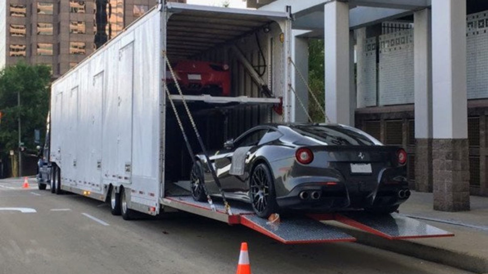 Shipping with Door to Door Car Transport Services